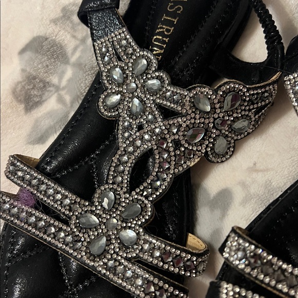 NWOT Rhinestone Sandals - Picture 3 of 7